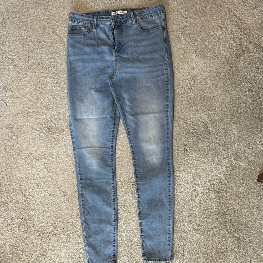 Signature Gold by Levi Strauss Women's Light Blue Skinny Jeans